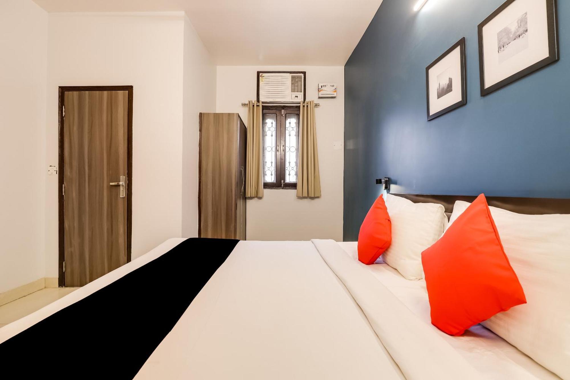 Collection O 71756 Hotel Silver Arrow Near Pacific Mall Tagore Garden Delhi  Bagian luar foto