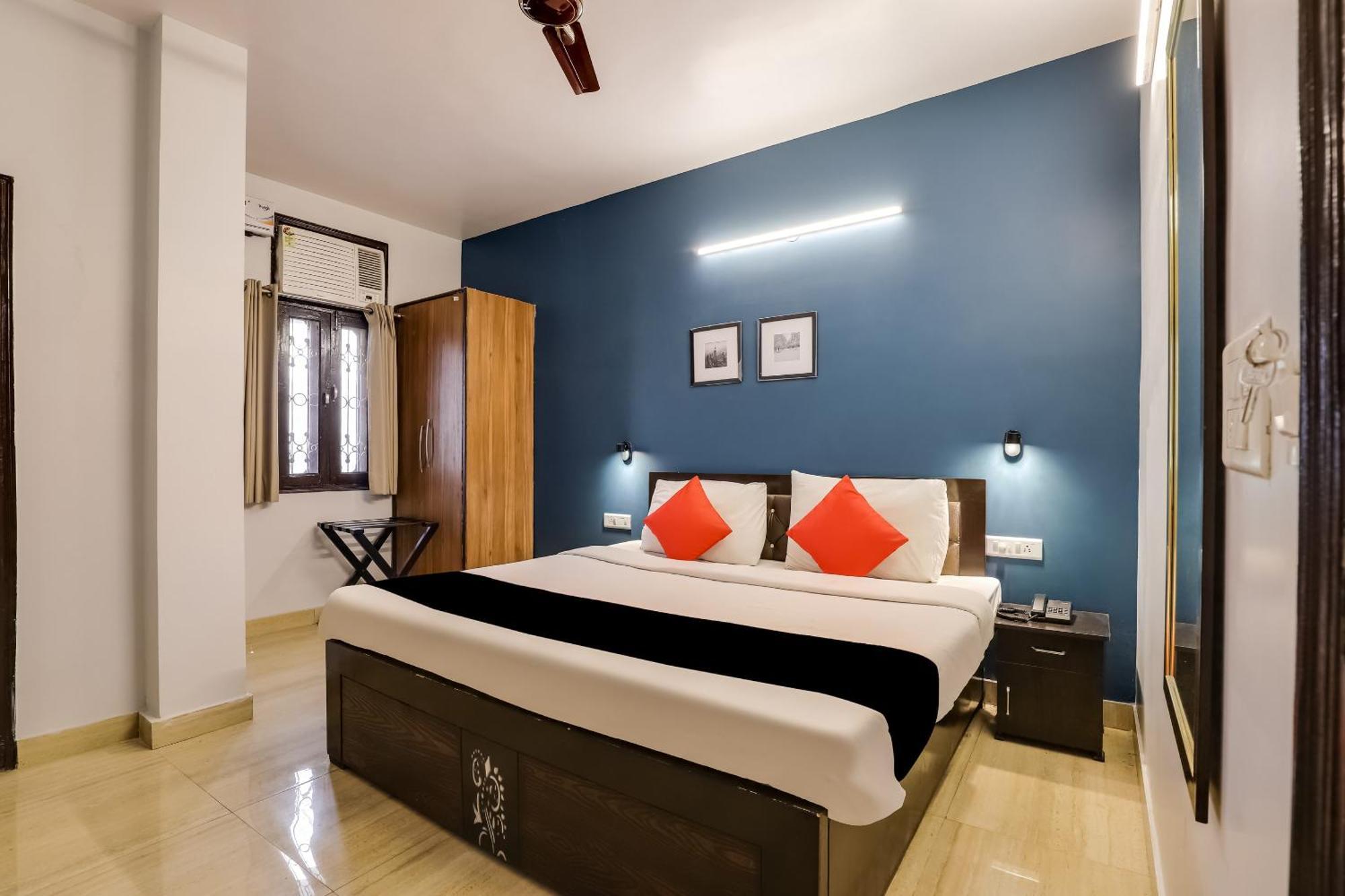 Collection O 71756 Hotel Silver Arrow Near Pacific Mall Tagore Garden Delhi  Bagian luar foto